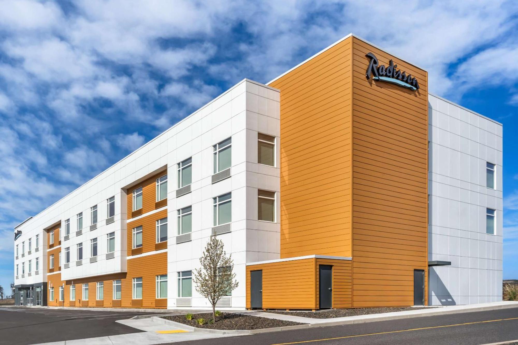 Radisson Hotel Pendleton Airport Kültér fotó