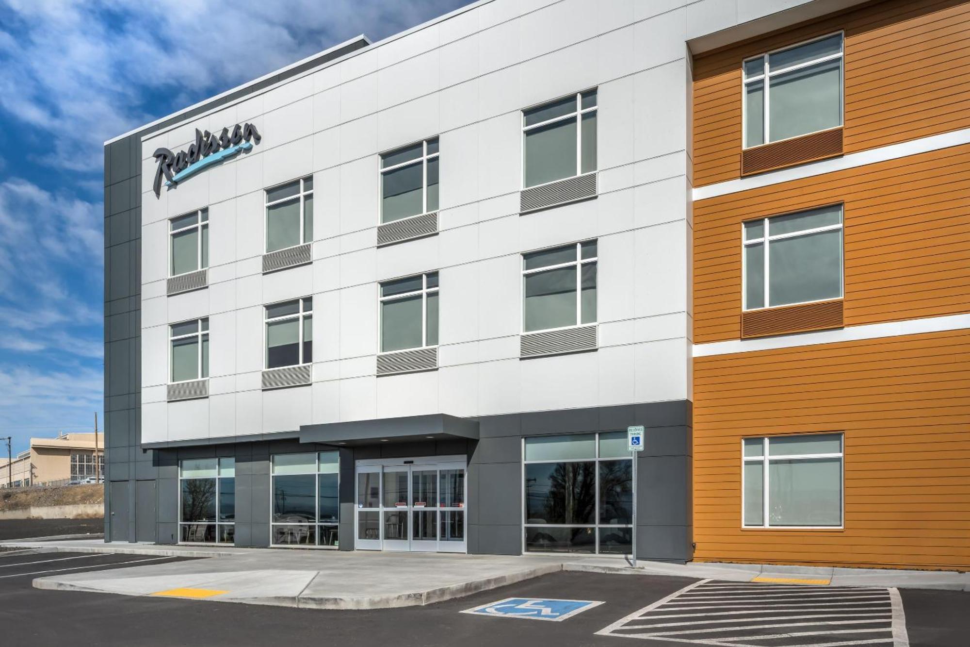 Radisson Hotel Pendleton Airport Kültér fotó